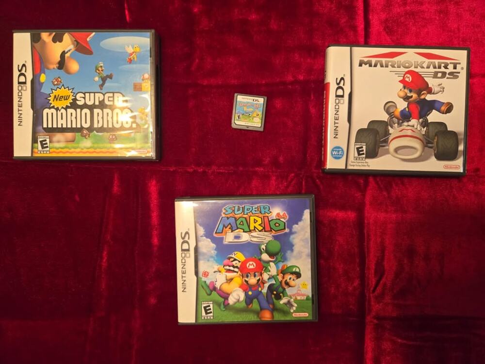 Nintendo DS Bundle: 3 Game Cases (NO GAMES) + Drawn to Life Spongebob Cartridge